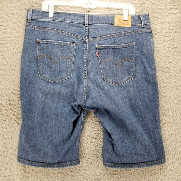 Levis Shorts Womens 32 Blue Stretch Denim Classic Bermuda Jorts - Picture 1 of 16